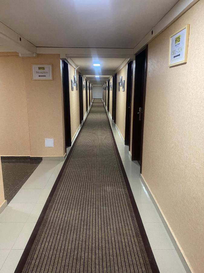 Hotel Le Pousse Pousse Antananarivo Exterior photo